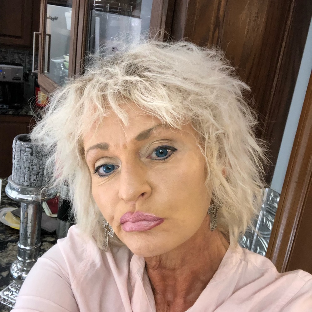 Meet your Posher, Ruchelle - Picture 2 of 2